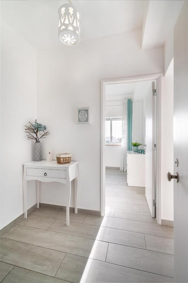 Apartamento Cor Do Mar - Sunny, Clean And Spacious Apartment With Sea View, In Alvor - Very Close Walking Distance To The Beach And Alvor Village エクステリア 写真