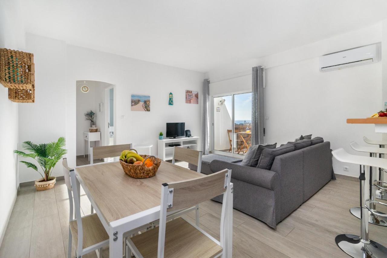 Apartamento Cor Do Mar - Sunny, Clean And Spacious Apartment With Sea View, In Alvor - Very Close Walking Distance To The Beach And Alvor Village エクステリア 写真