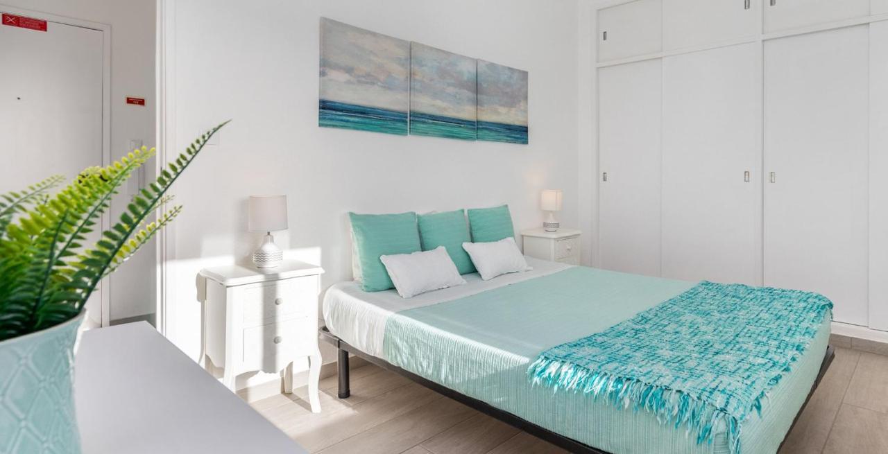 Apartamento Cor Do Mar - Sunny, Clean And Spacious Apartment With Sea View, In Alvor - Very Close Walking Distance To The Beach And Alvor Village エクステリア 写真